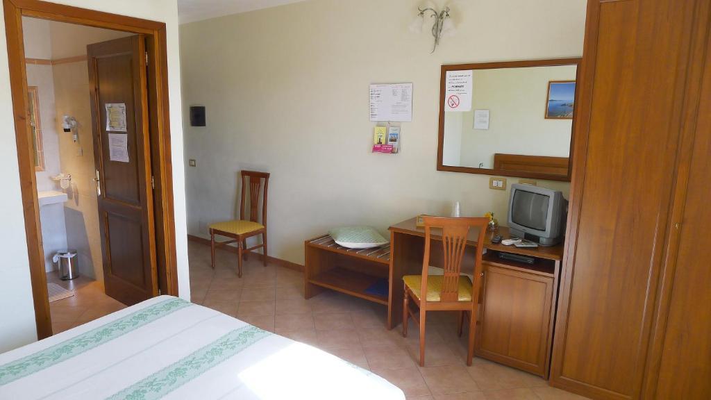 Hotel Da Paolino Trinità dʼAgultu Zimmer foto